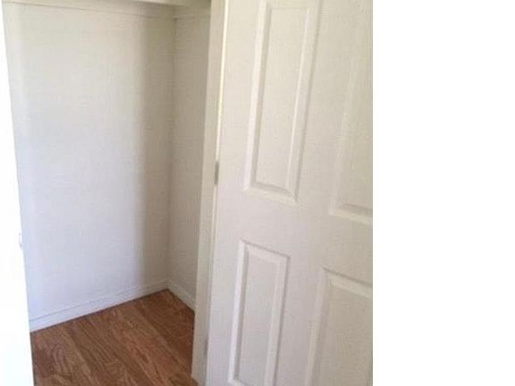 4th image of 14152 1/2 Sylvan St