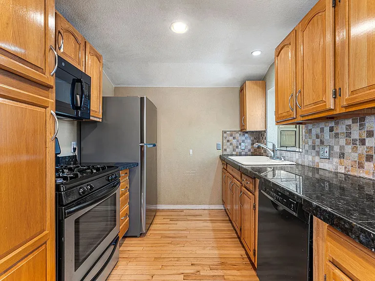 4451 S Cherokee St — Photo 11