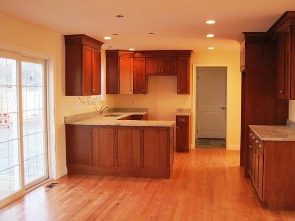Cherry Kitchen