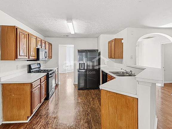 4th image of 1528 Milford Pl SW