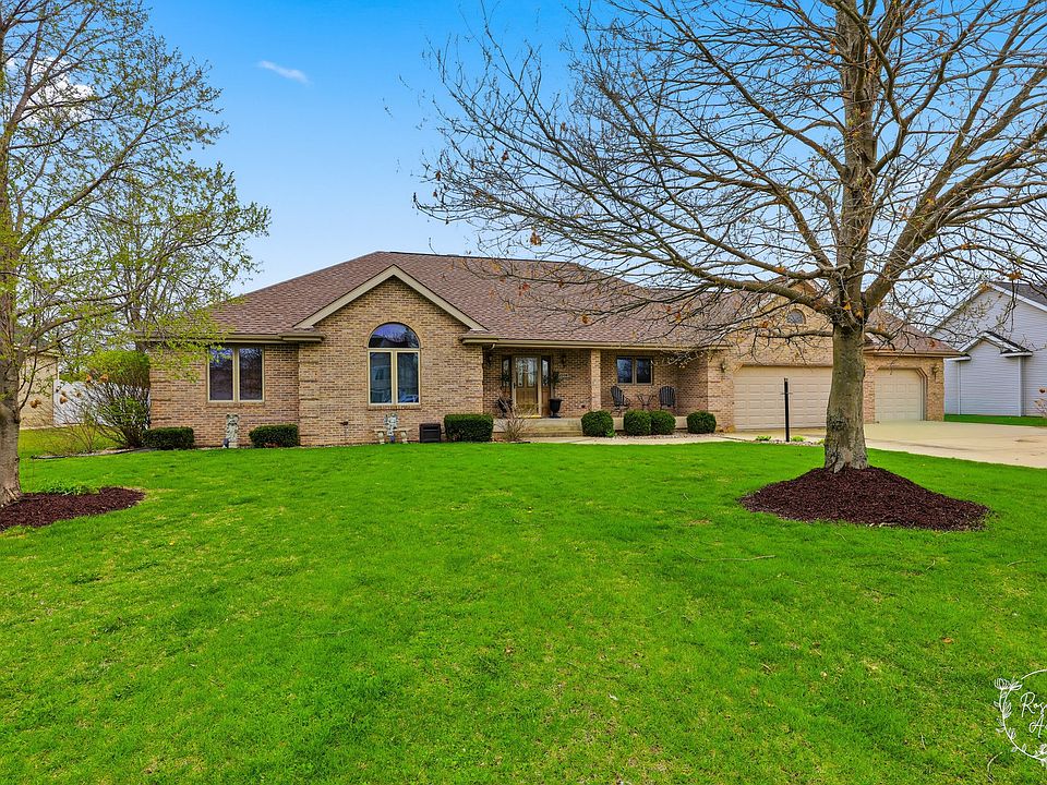 1st image of 2239 Fox Run Dr