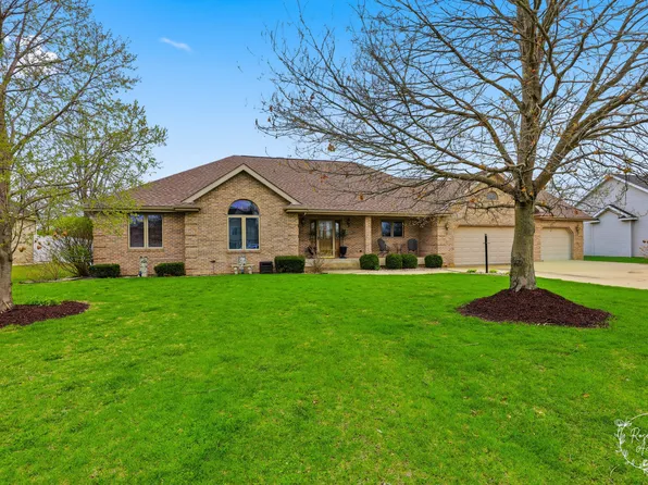 2239 Fox Run Dr, Kankakee, IL 60901