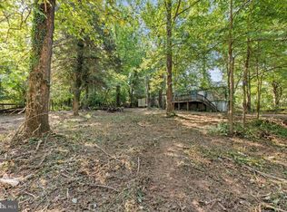 88 Campsite Ct, Harpers Ferry, WV 25425