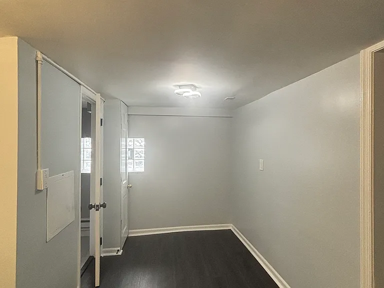2431 Arunah Ave #B — Photo 7