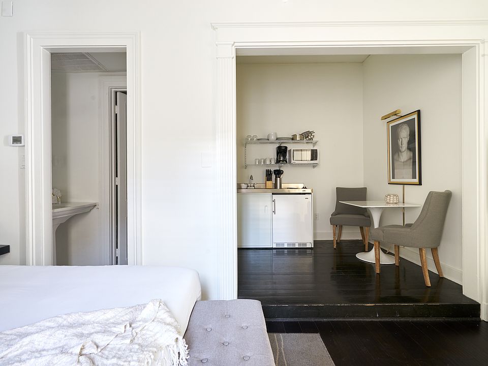 1st image of 508 Chartres St #306
