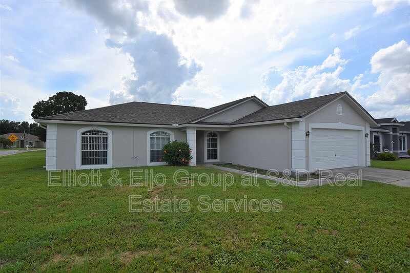 1st image of 553 Seven Oaks St