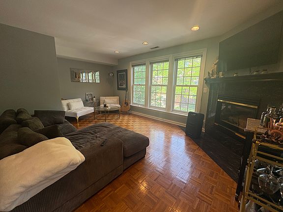 2nd image of 2852 N Southport Ave #2F