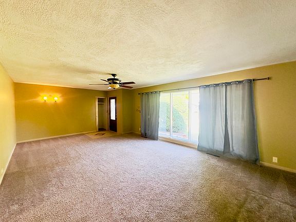 5th image of 1302 Parkway St