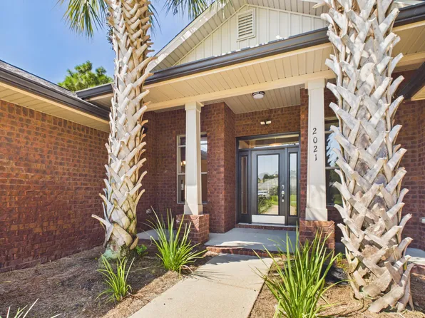 2021 Pelican Ln, Navarre, FL 32566