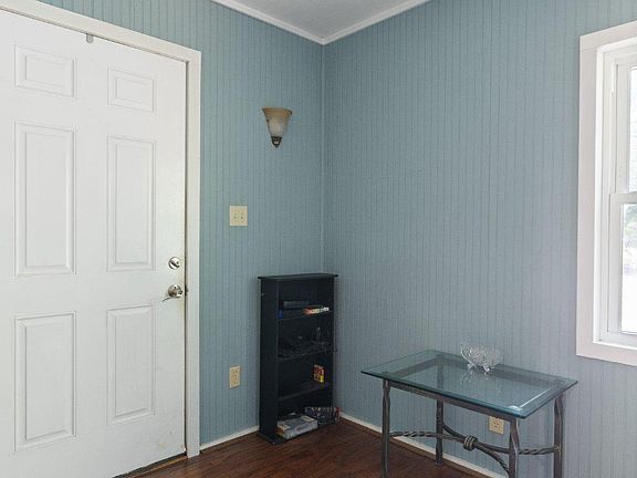 4th image of 293 Caroline St