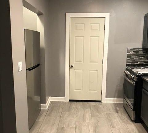 5th image of 7946 S Ellis Ave #3N