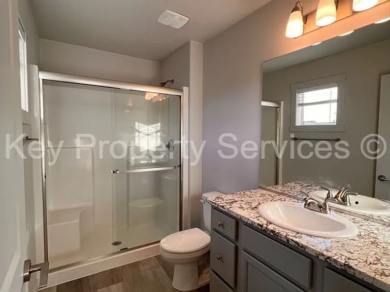180 Loganberry Ct — Photo 20
