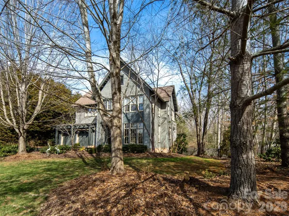 1002 Coves Pheasant Ct, Biltmore Lake, NC 28715