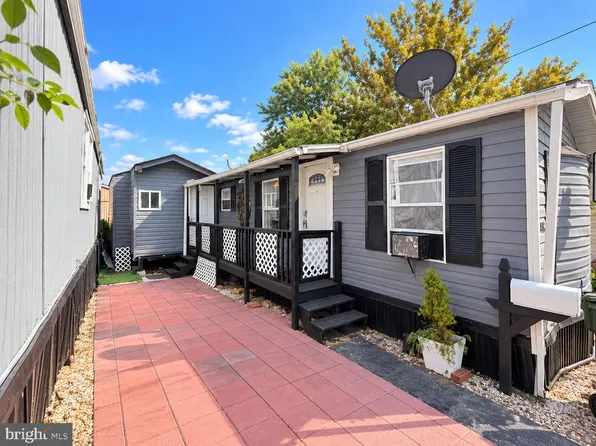 3416 Great Lakes St, Alexandria, VA 22306