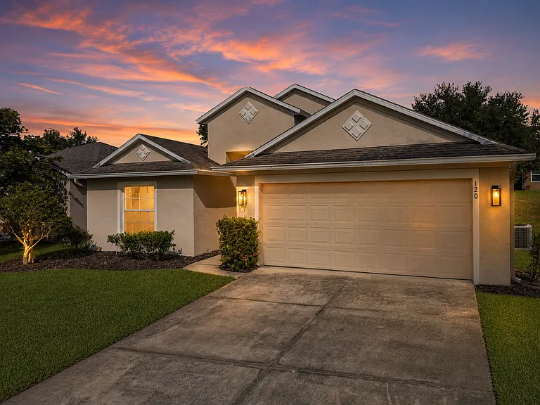 120 Prairie Falcon Dr — Photo 3