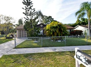 1107 Hemlock Cir, Fort Pierce, FL 34950