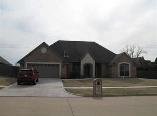 1450 NE Independence Ave, Lawton, OK 73507