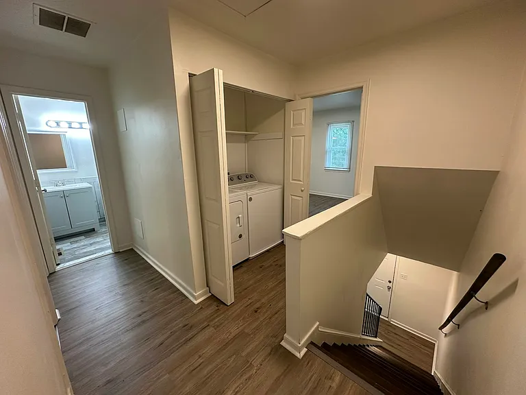 430 Hickorywood Cir — Photo 16