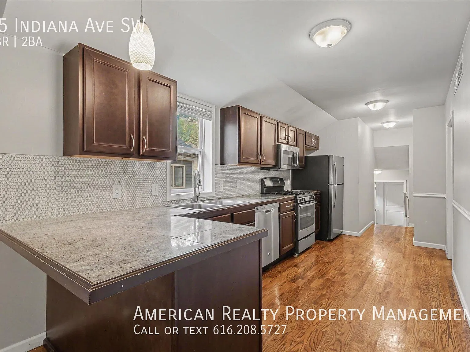 4 bed, 1255 sqft, $2,300 — Photo 3