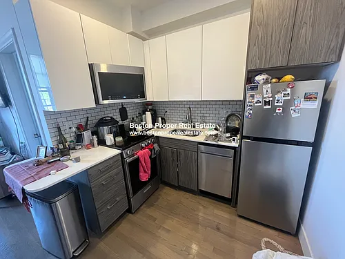 51 Queensberry St #2 Photo 1