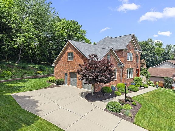 5th image of 4016 Rustic Woods Dr