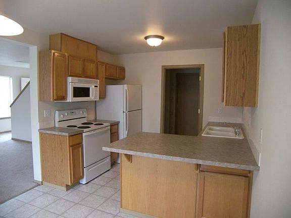3rd image of 720 10th St SE #20