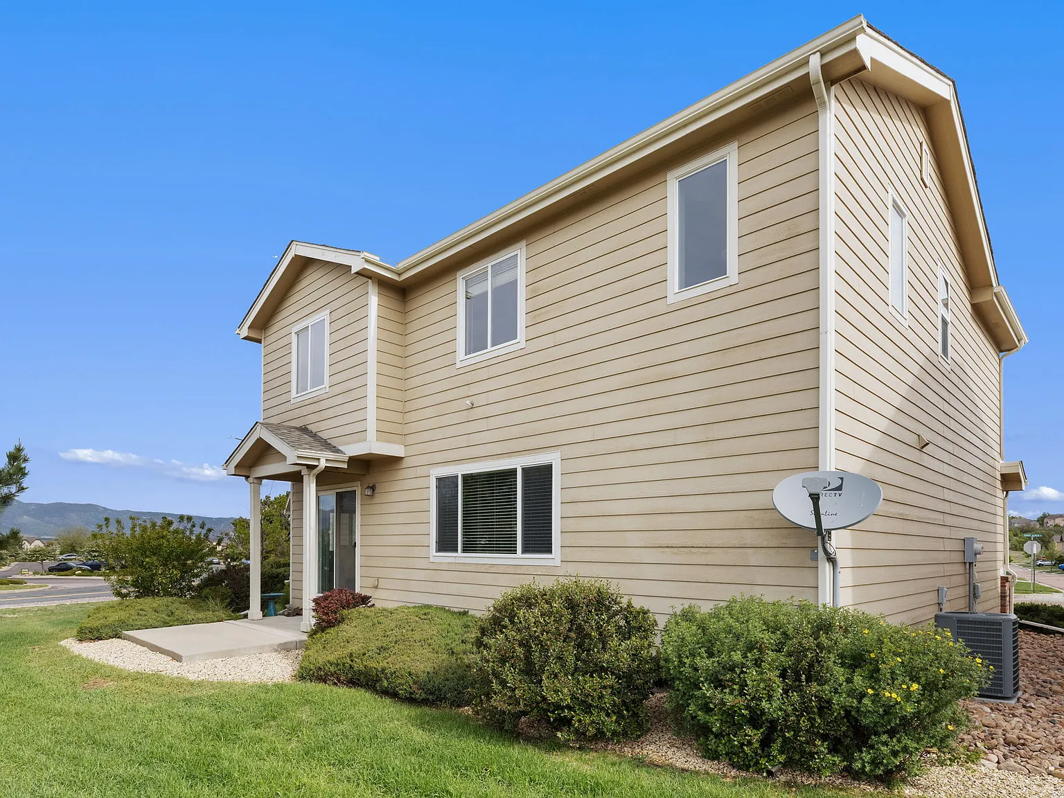 3 bed, 1509 sqft, $2,300 — Photo 4