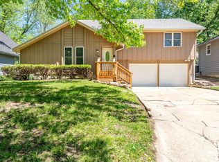 3732 SW Twilight Dr, Topeka, KS 66614
