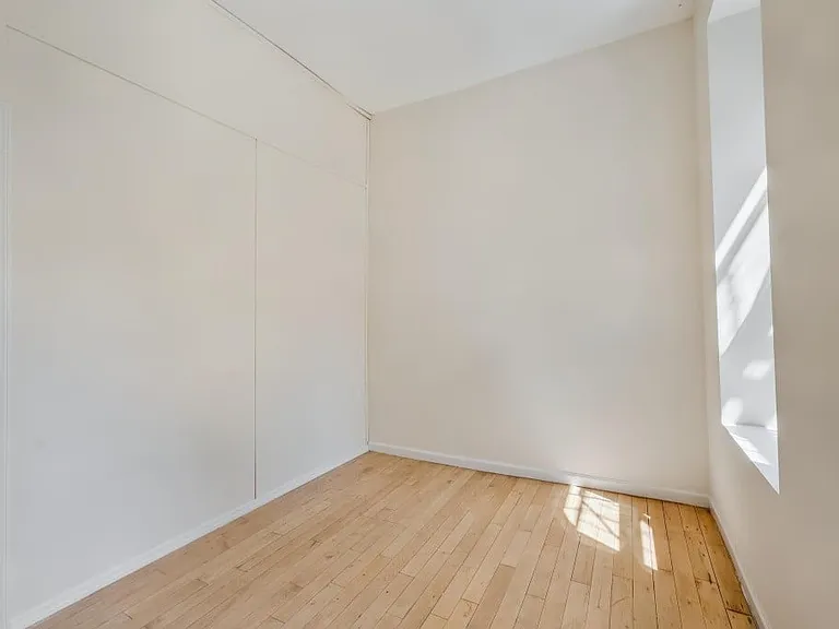 61 E 3rd St #3 — Photo 7