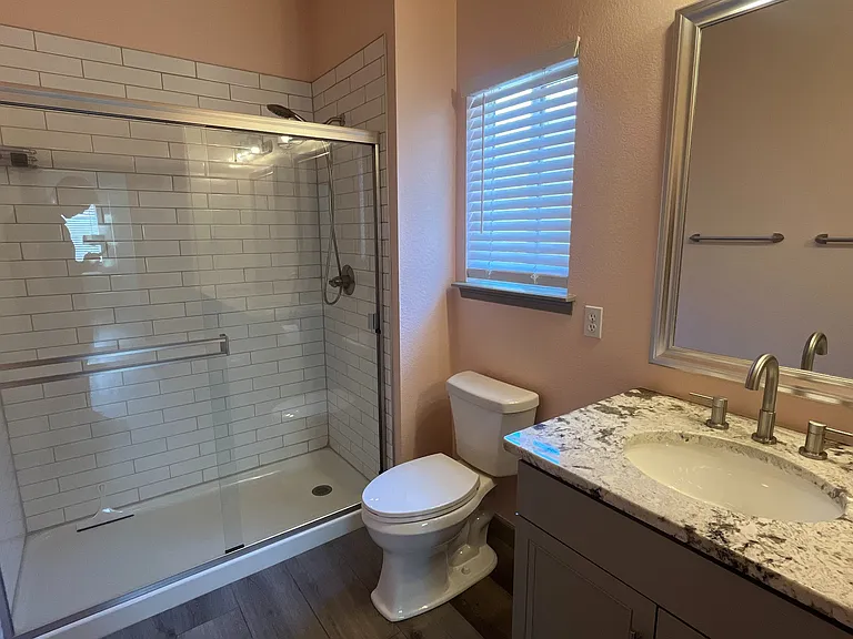 317 Victoria St — Photo 12
