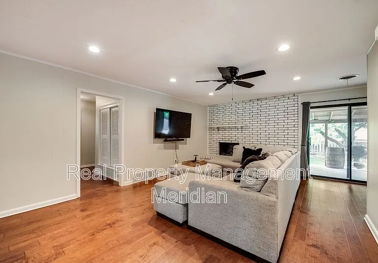 5700 Wessex Ave — Photo 17