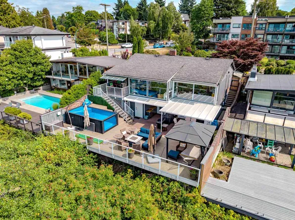 2385 Wall St, Vancouver, BC V5L 1B8