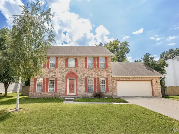 1236 Larkspur Dr, Mascoutah, IL 62258