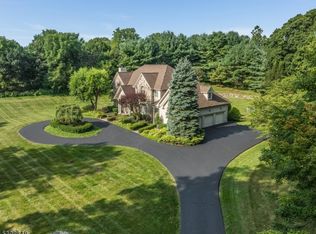 15 Old Mine Rd, Lebanon, NJ 08833
