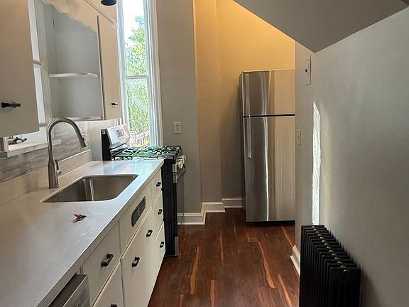 4th image of 242 S Hanover St APT 1A