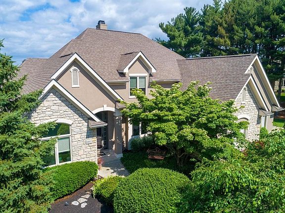 3rd image of 6902 Lakeside Ct