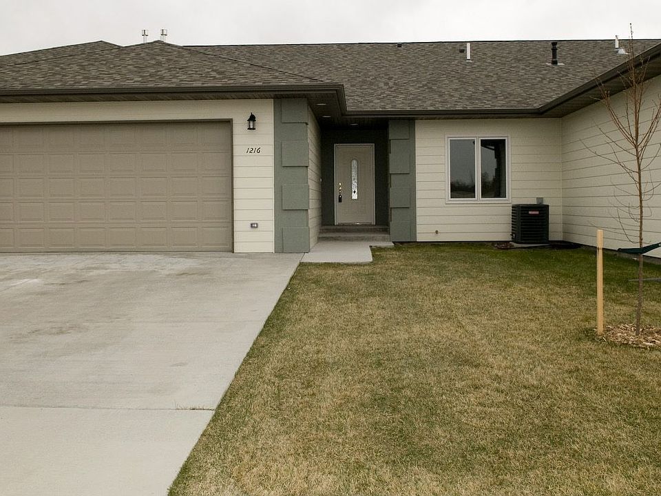 1st image of 1216 Emerald Dr