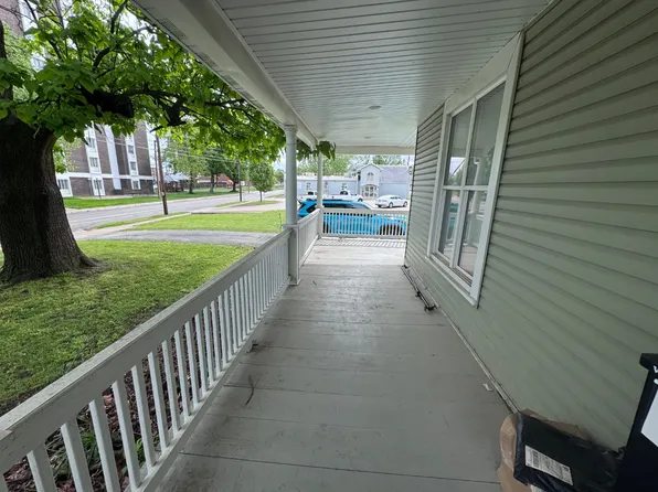 520 West Ct, Springfield, MO 65806