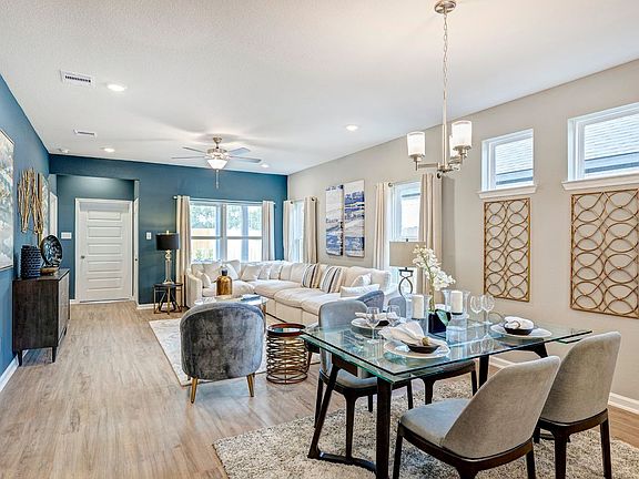 7th image of this home