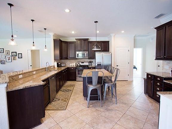 3rd image of 6451 Highlands In The Woods St