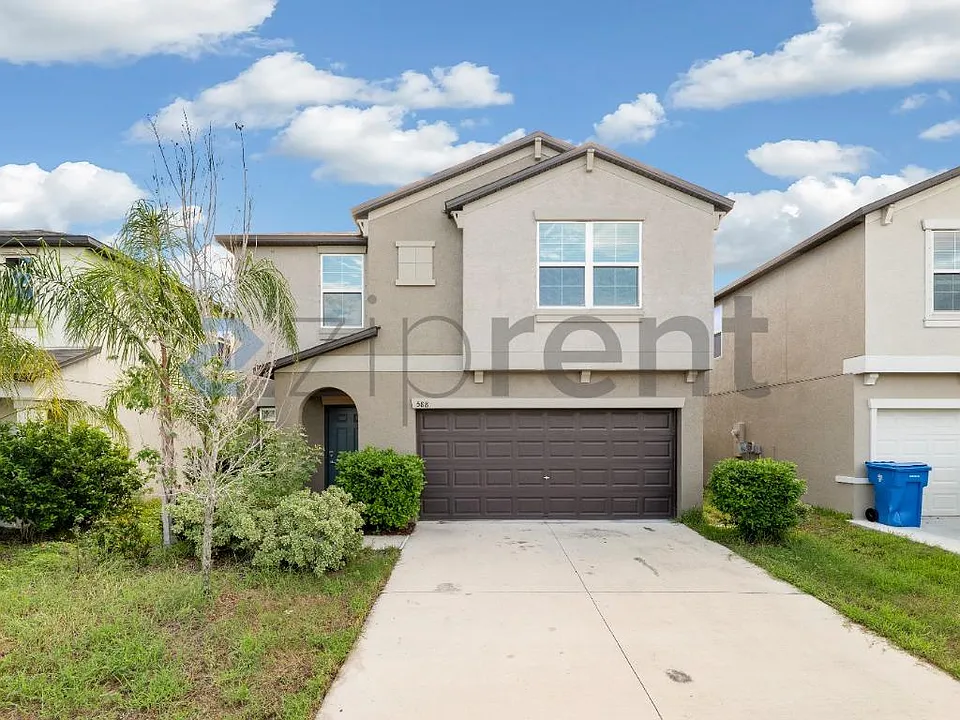 588 Royal Empress Dr