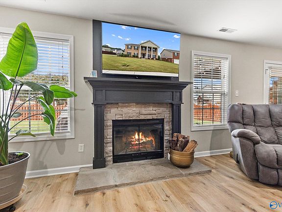 4th image of 7003 Cobble Hill Dr SE