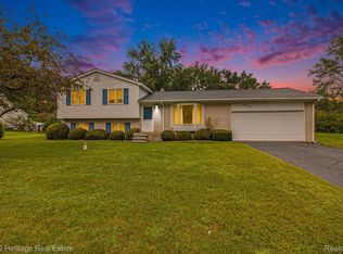 1182 S Alstott Dr, Howell, MI