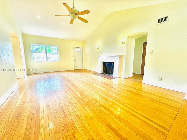410 Pinecrest Dr — Photo 20