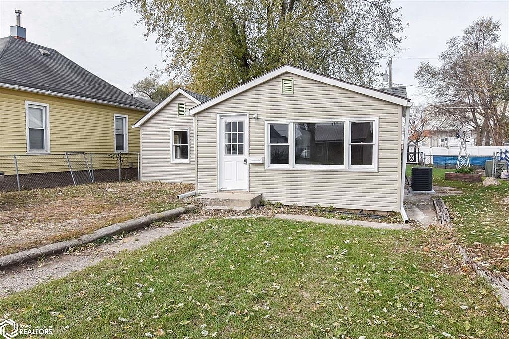 310 N 11th Ave, Marshalltown, IA 50158 Zillow