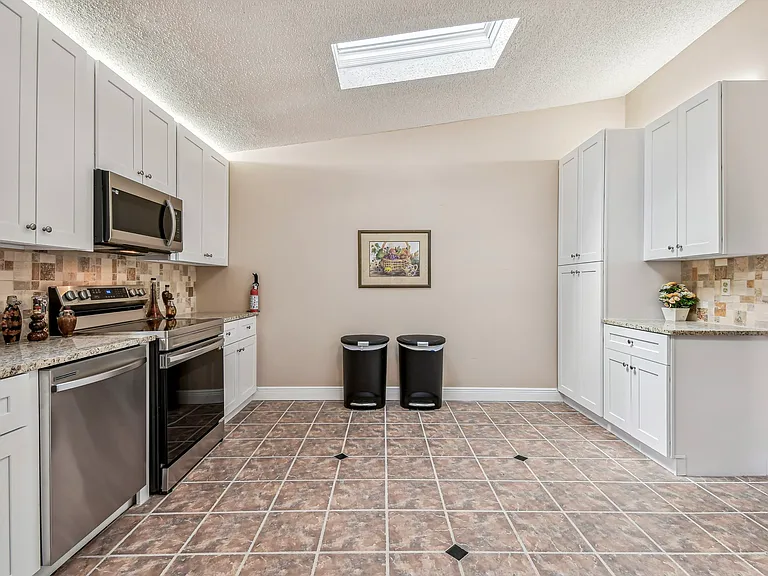 Granite Counter tops, tiled backsplash