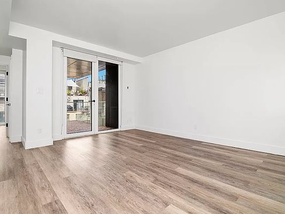 4th image of 118 Orchard St APT 8A