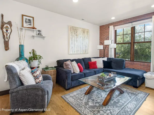 927 Main St, Carbondale, CO 81623