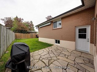 812 Sanok Dr #BASEMENT, Pickering, ON L1W2P9