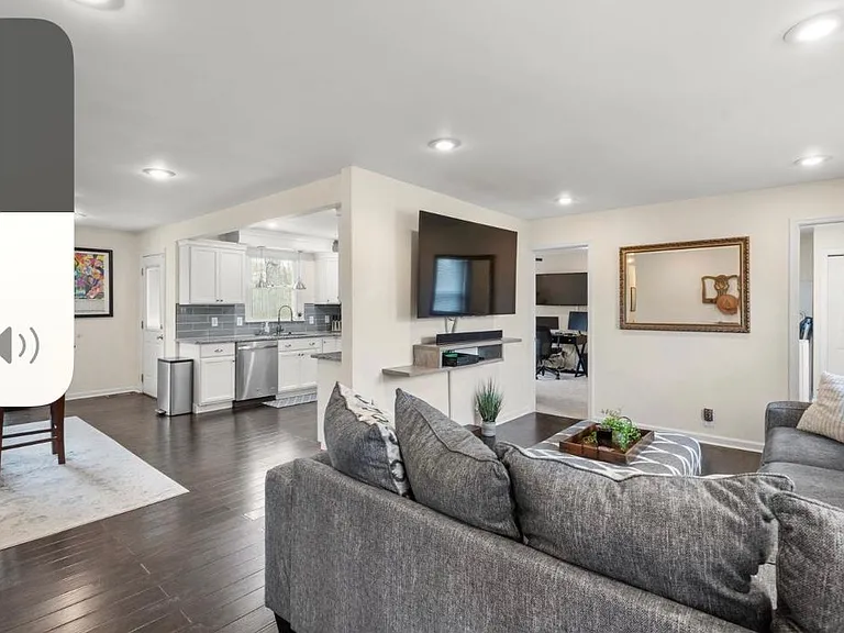 232 Bass Dr — Photo 3